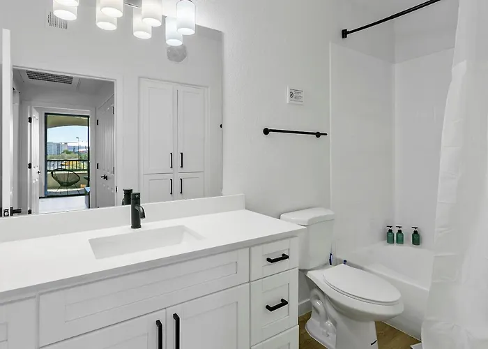 Cozysuites By The Stadium With Pool 05 Apartment *