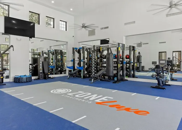 Cozysuites By The Stadium With Pool 05 * Glendale