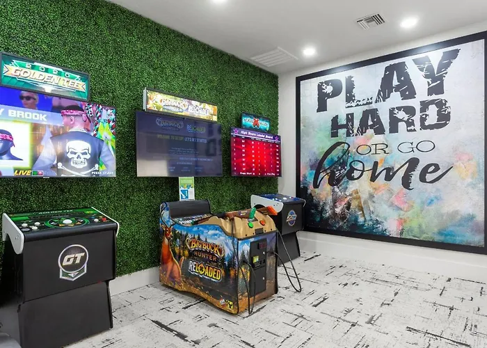 Apartment Cozysuites By The Stadium With Pool 05