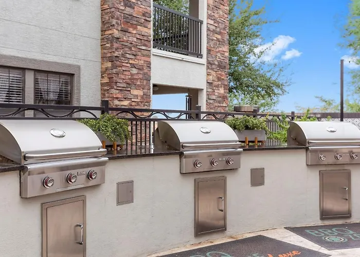 Apartment Cozysuites By The Stadium With Pool 05 Glendale